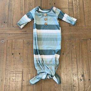 Caden lane green striped knotted gown sleeper unisex newborn 0-3 months
